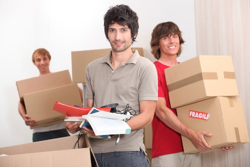 Removal van service for flat and house moves in Hornchurch